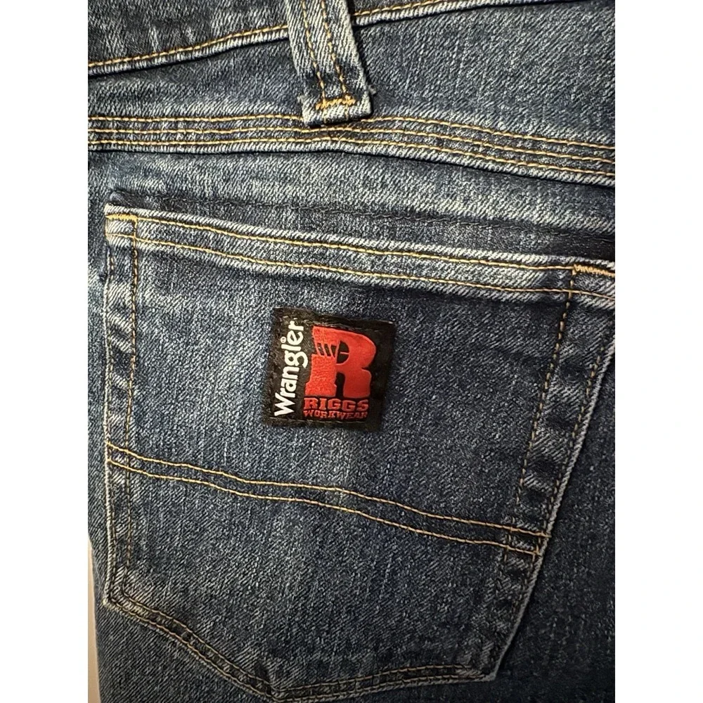 WRANGLER RIGGS WORKWEAR 38x34 Jeans Relaxed Fit Durable Denim Work Pants